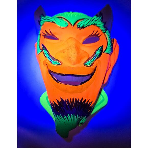Devil Halloween Mask Black Light Reactive Zest Bar Giveaway 1960s Vacuform - Picture 10 of 15